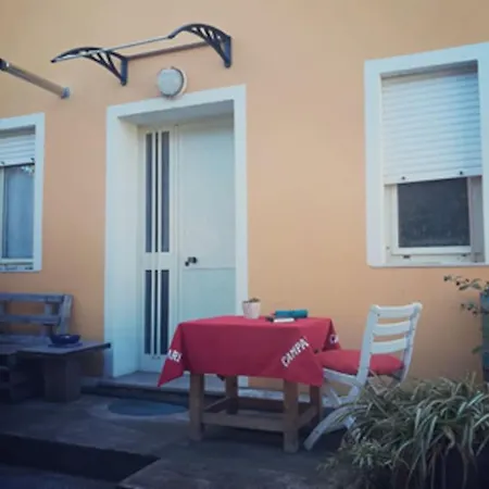Sea And Relax In An Artist House